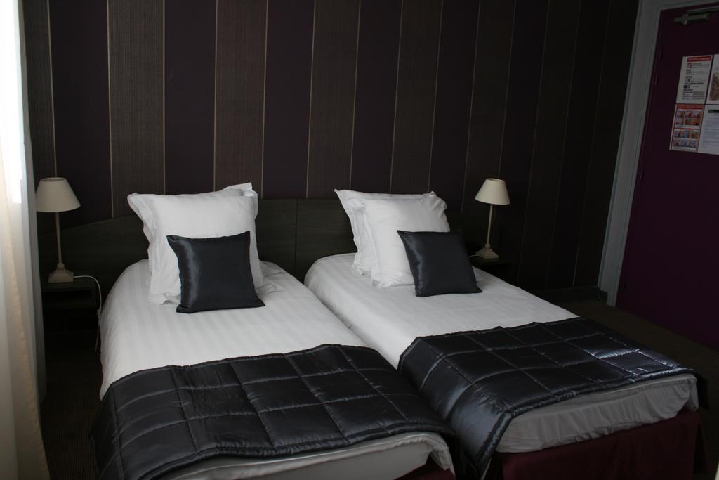 Hostellerie De La Quenoeuille Marquise Ruang foto