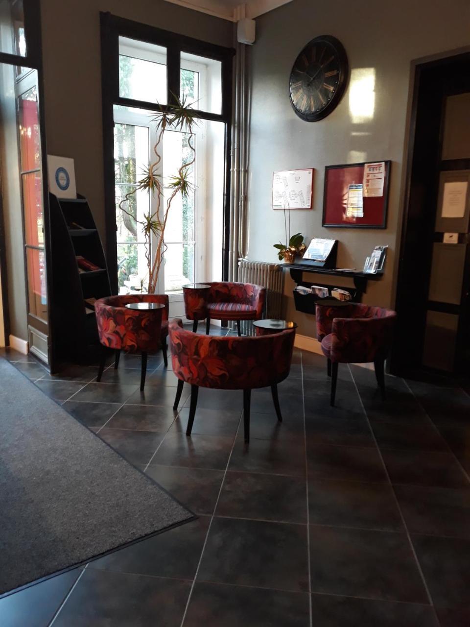 Hostellerie De La Quenoeuille Marquise Bagian luar foto